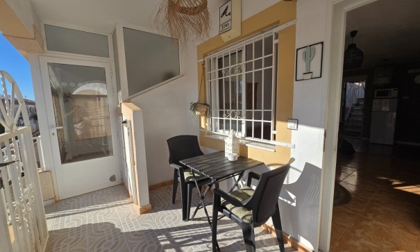 Sale - Apartment Flat -
Torrevieja - El limonar