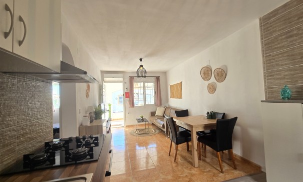 Sale - Apartment Flat -
Torrevieja - El limonar