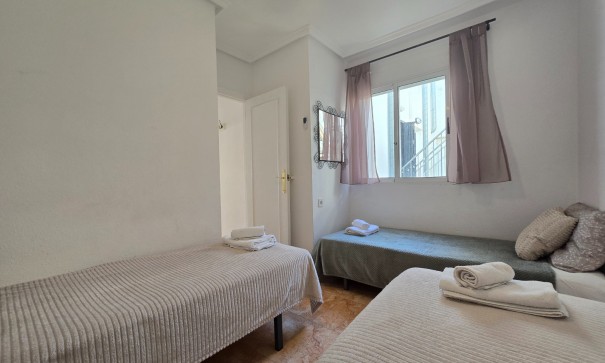 Sale - Apartment Flat -
Torrevieja - El limonar