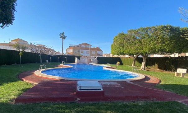 Sale - Apartment Flat -
Torrevieja - El limonar