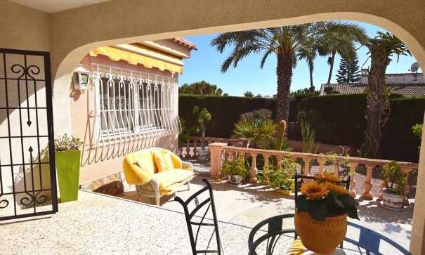 Herverkoop - Vrijstaande Villa -
Ciudad Quesada - Rojales - Ciudad Quesada