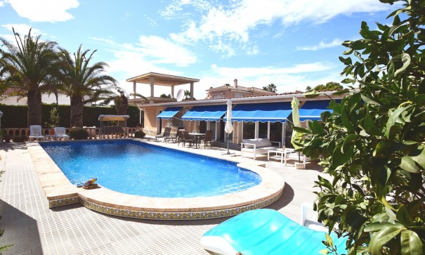 Herverkoop - Vrijstaande Villa -
Ciudad Quesada - Rojales - Ciudad Quesada