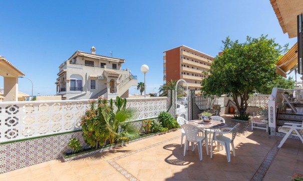 Sale - Detached Villa -
Torrevieja - Torreblanca