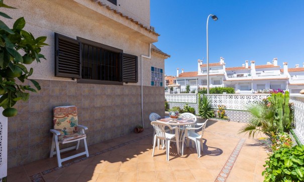 Sale - Detached Villa -
Torrevieja - Torreblanca