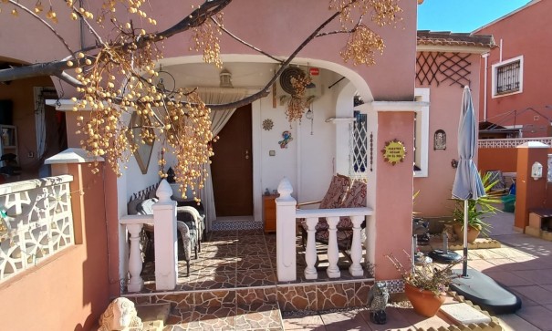 Venta - Villa adosada -
Los Montesinos - La Herada