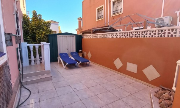 Venta - Villa adosada -
Los Montesinos - La Herada
