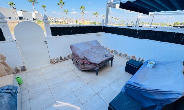 Venta - Apartamento piso -
Algorfa