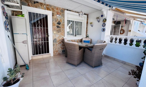 Venta - Apartamento piso -
Algorfa