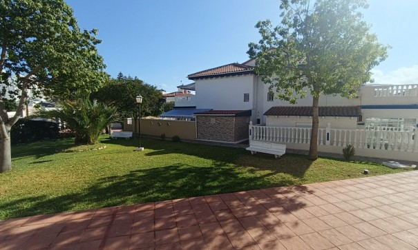 Venta - Apartamento piso -
Torrevieja