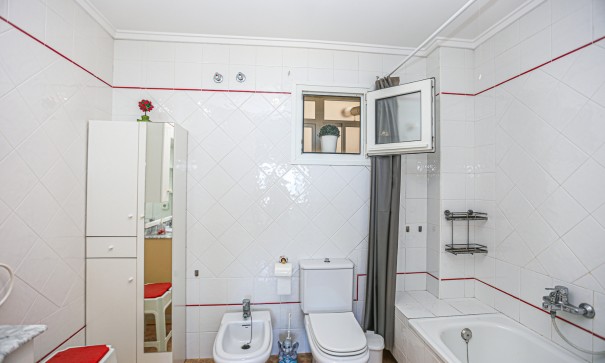 Videresalg - Lejlighed lejlighed -
La Mata