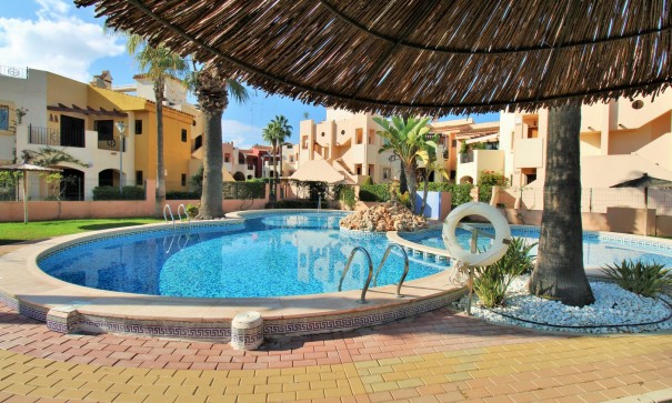 Herverkoop - Apartement Flat -
Punta Prima