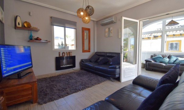 Sale - Detached Villa -
Orihuela Costa - Playa Flamenca