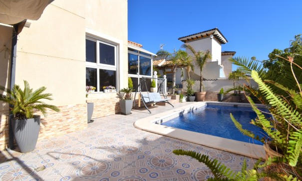 Sale - Detached Villa -
Orihuela Costa - Playa Flamenca