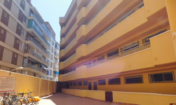 Resale - Wohnung Appartement -
Torrevieja