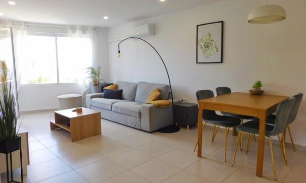 Resale - Wohnung Appartement -
Torrevieja