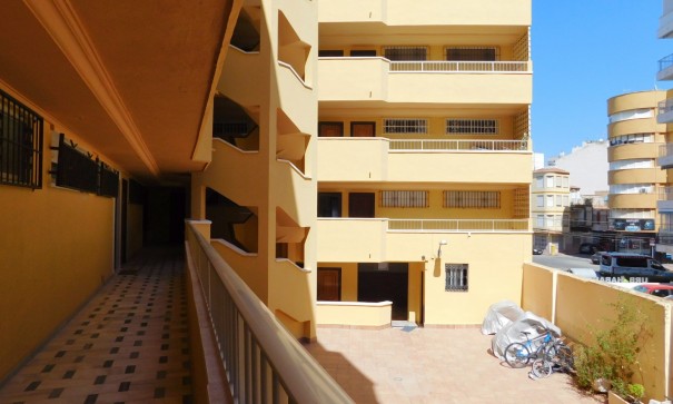 Resale - Wohnung Appartement -
Torrevieja