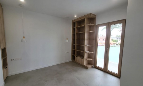 Återförsäljning - Fristående villa -
Orihuela Costa - Cabo Roig