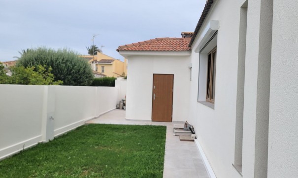 Återförsäljning - Fristående villa -
Orihuela Costa - Cabo Roig