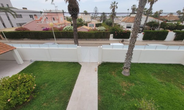 Återförsäljning - Fristående villa -
Orihuela Costa - Cabo Roig