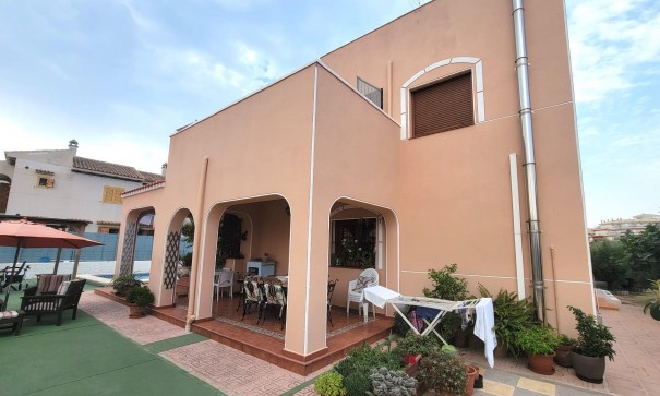 Sale - Detached Villa -
Torrevieja - Aguas Nuevas