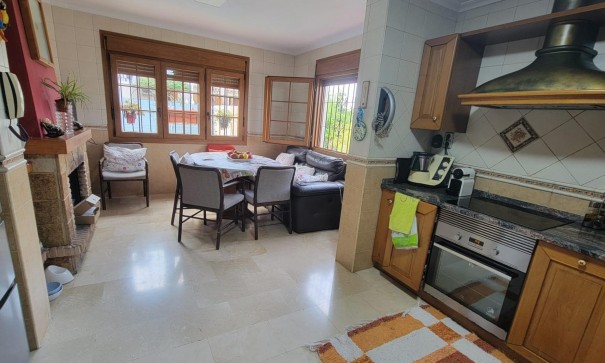 Sale - Detached Villa -
Torrevieja - Aguas Nuevas