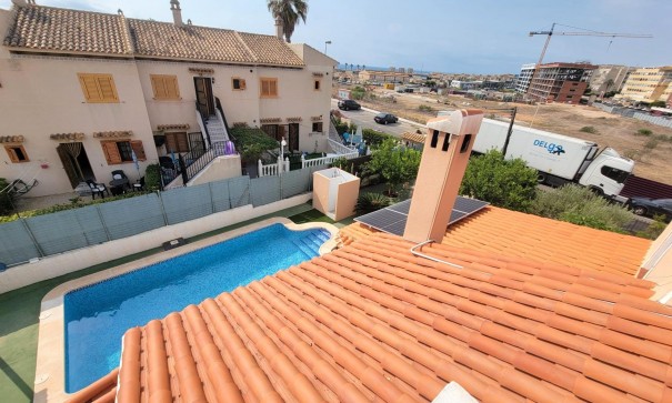 Sale - Detached Villa -
Torrevieja - Aguas Nuevas
