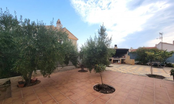 Sale - Detached Villa -
Torrevieja - Aguas Nuevas