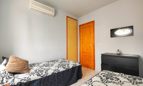 Videresalg - Dobbeltvilla -
Orihuela Costa