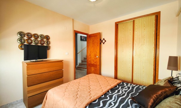 Videresalg - Dobbeltvilla -
Orihuela Costa