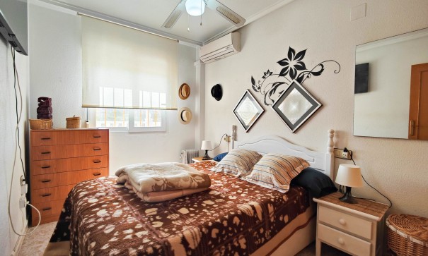 Revente - Appartement -
Torrevieja - torrevieja