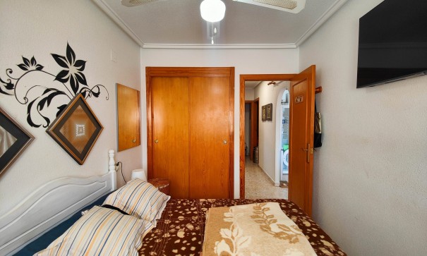 Revente - Appartement -
Torrevieja - torrevieja