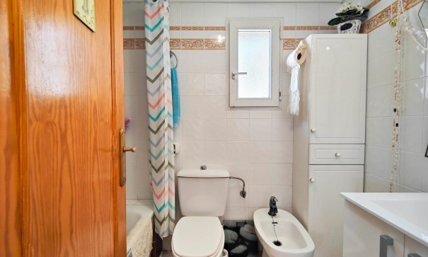 Revente - Appartement -
Torrevieja - torrevieja