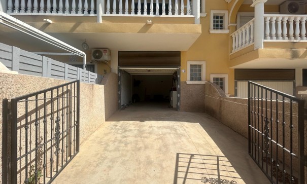 Sale - Town house -
Algorfa - Montemar