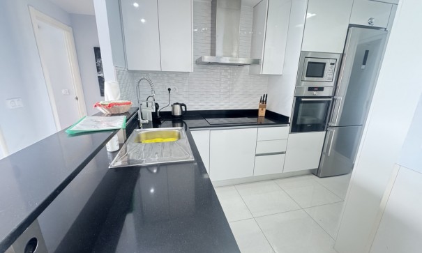 Revente - Appartement -
Punta Prima