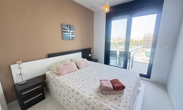 Revente - Appartement -
Punta Prima