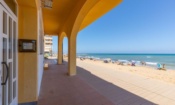 Revente - Appartement -
Torrevieja - La Mata pueblo