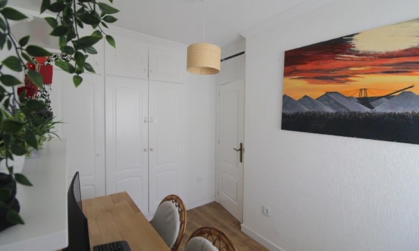 Återförsäljning - Lägenhet lägenhet -
Torrevieja - La veleta