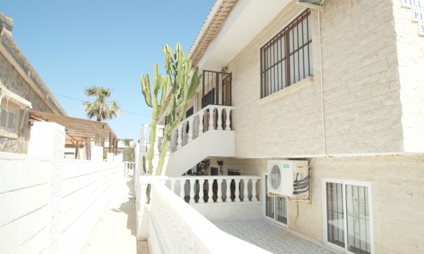 Sale - Apartment Flat -
La Mata - Playa
