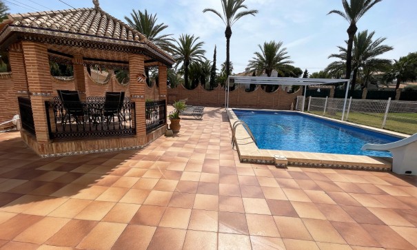 Återförsäljning - Fristående villa -
Orihuela Costa - Cabo Roig