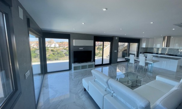 Herverkoop - Halfvrijstaande villa -
La Mata