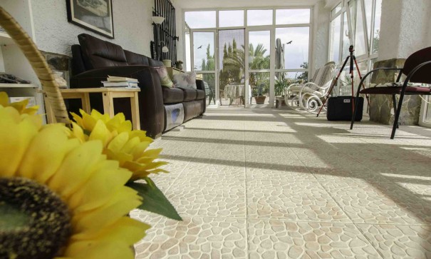 Videresalg - Fritliggende villa -
Albatera