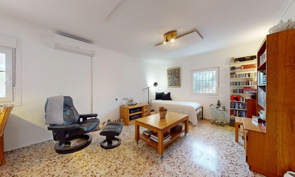 Videresalg - Fritliggende villa -
Albatera