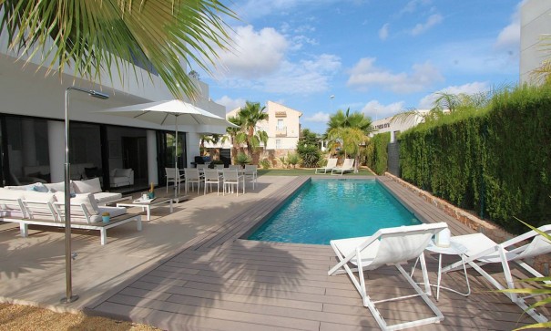 Herverkoop - Vrijstaande Villa -
Rojales - Cuidad Quesada