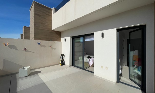 Sale - Semi Detached Villa -
Benijofar - Centro