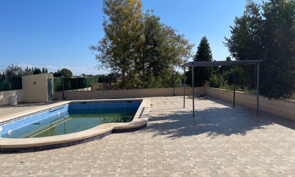 Sprzedaż - Willa wolnostojąca -
Albatera