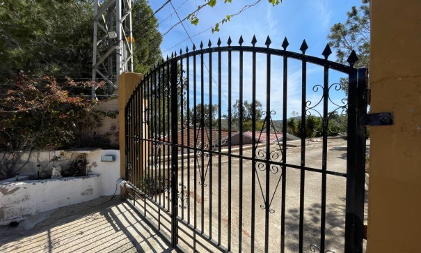 Återförsäljning - Fristående villa -
Rojales