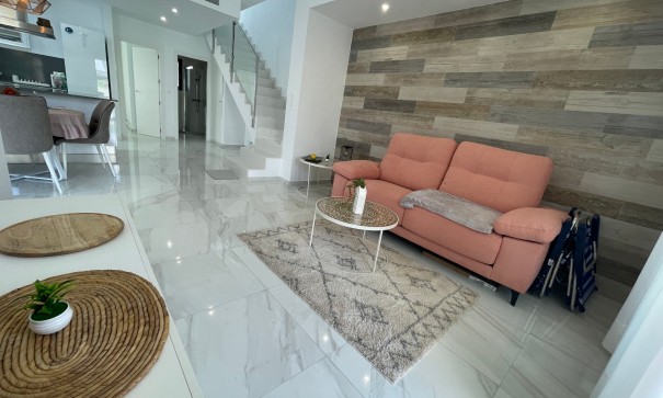 Videresalg - Dobbeltvilla -
Benijofar