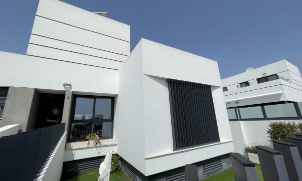 Revente - Maison de ville -
Daya Nueva