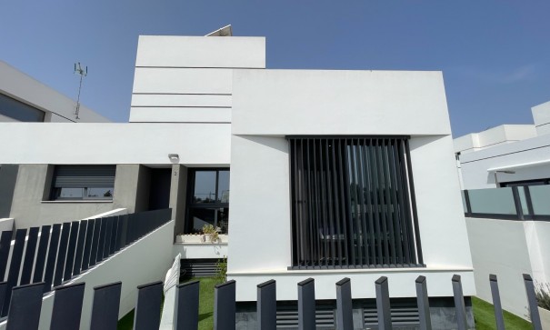 Revente - Maison de ville -
Daya Nueva