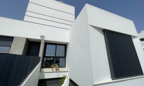 Revente - Maison de ville -
Daya Nueva